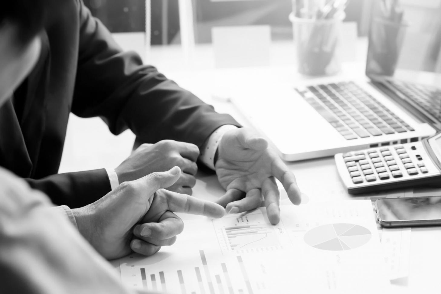 Financial analysis workshop with practical examples